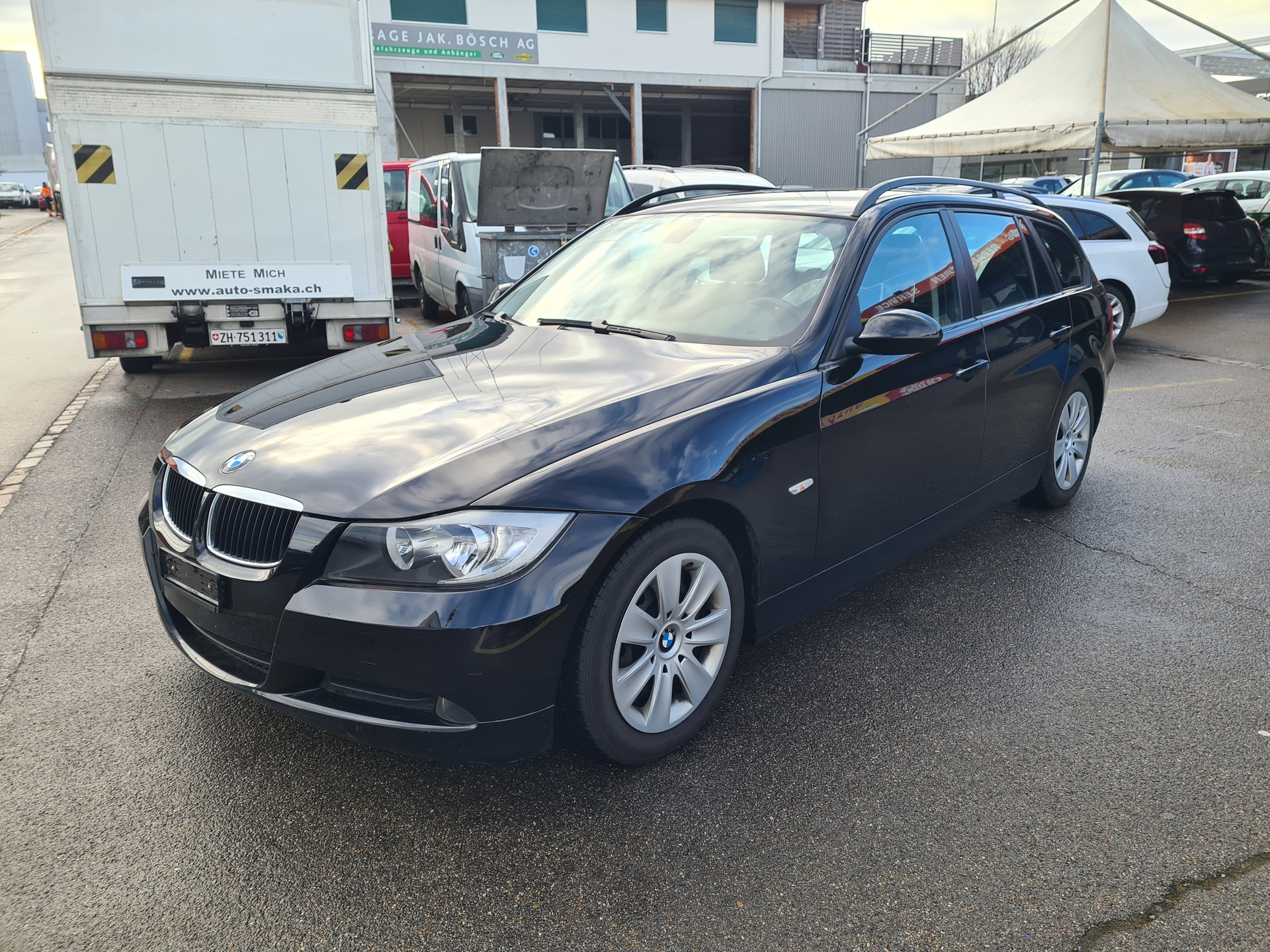 BMW 318i Touring Access-image-2