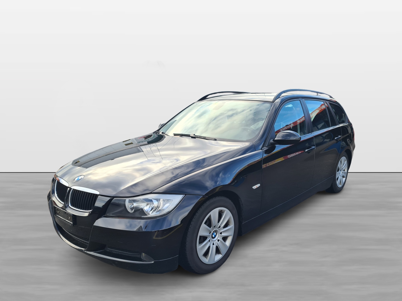 BMW 318i Touring Access-image-2