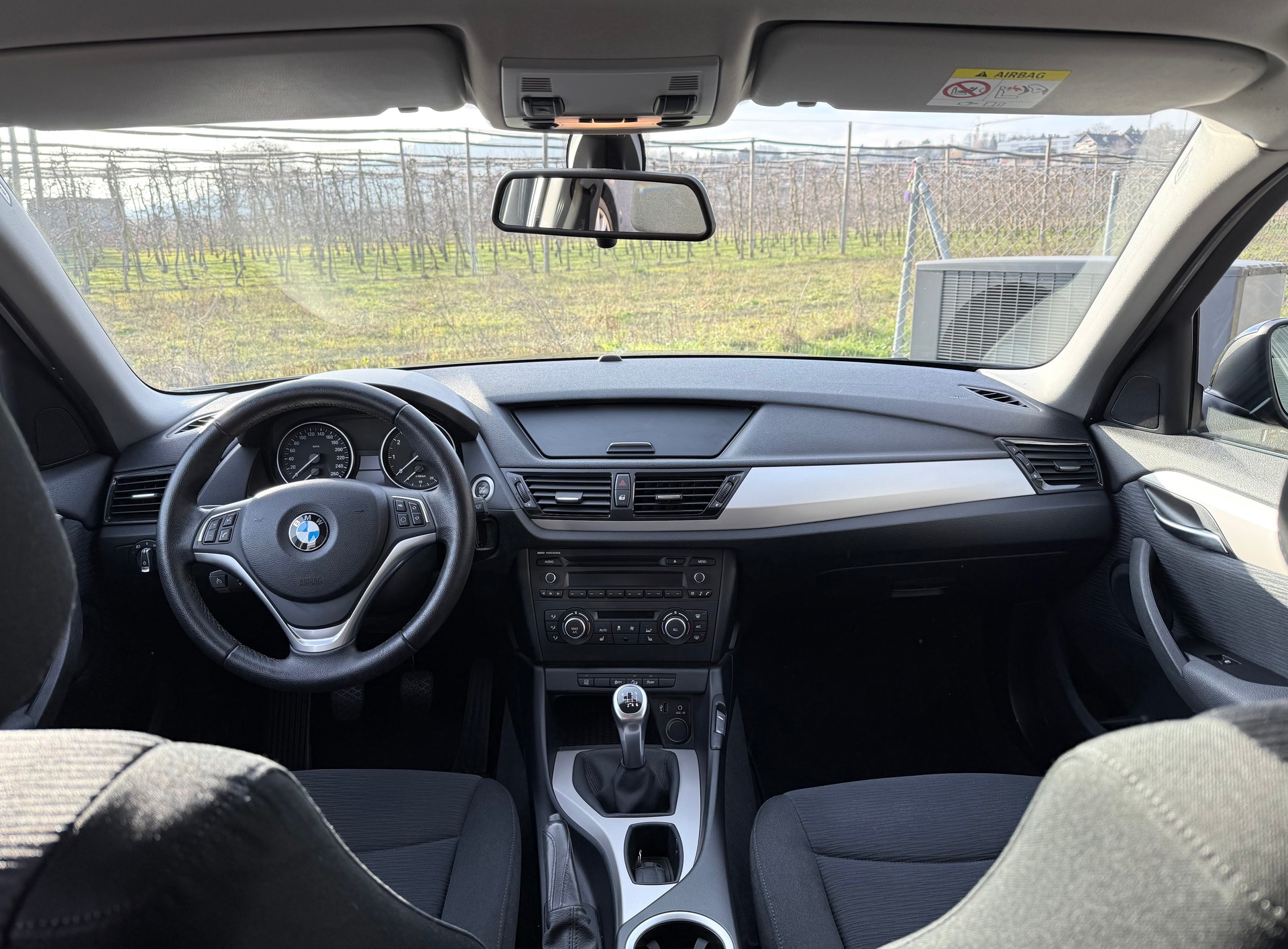 BMW X1 xDrive 20i-image-8