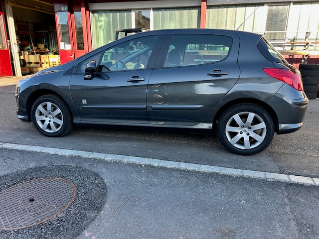 PEUGEOT 308 1.6 16V VTI Lion Edition Automatic-image-3