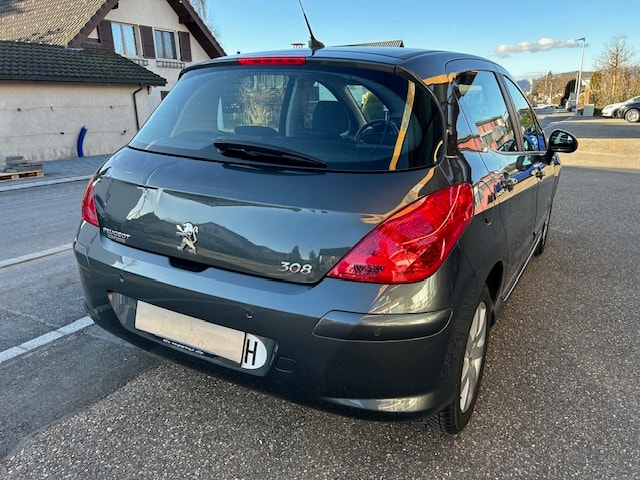 PEUGEOT 308 1.6 16V VTI Lion Edition Automatic-image-1