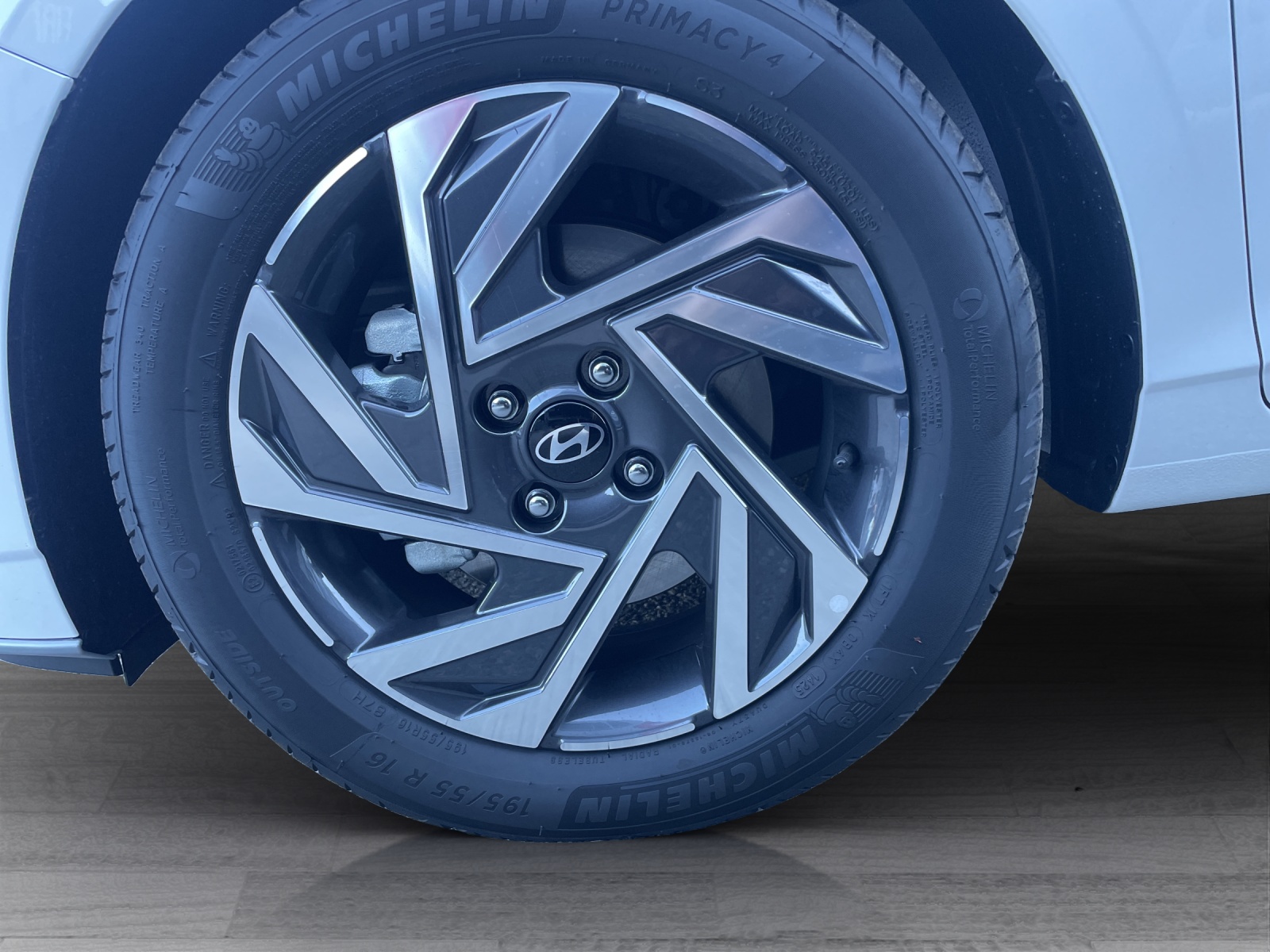 HYUNDAI i20 1.0 T-GDi Amplia DCT-image-12