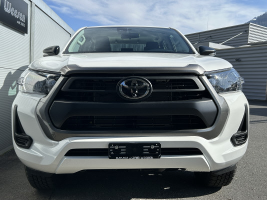 TOYOTA Hilux 2.8d Comf. DC 4x4-image-1