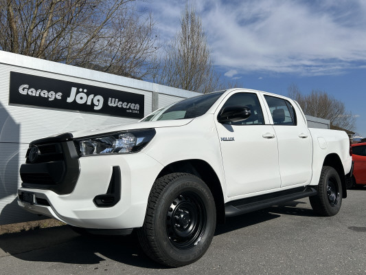 TOYOTA Hilux 2.8d Comf. DC 4x4-image-0