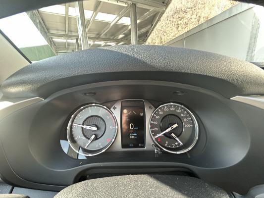 TOYOTA Hilux 2.8d Comf. DC 4x4-image-12