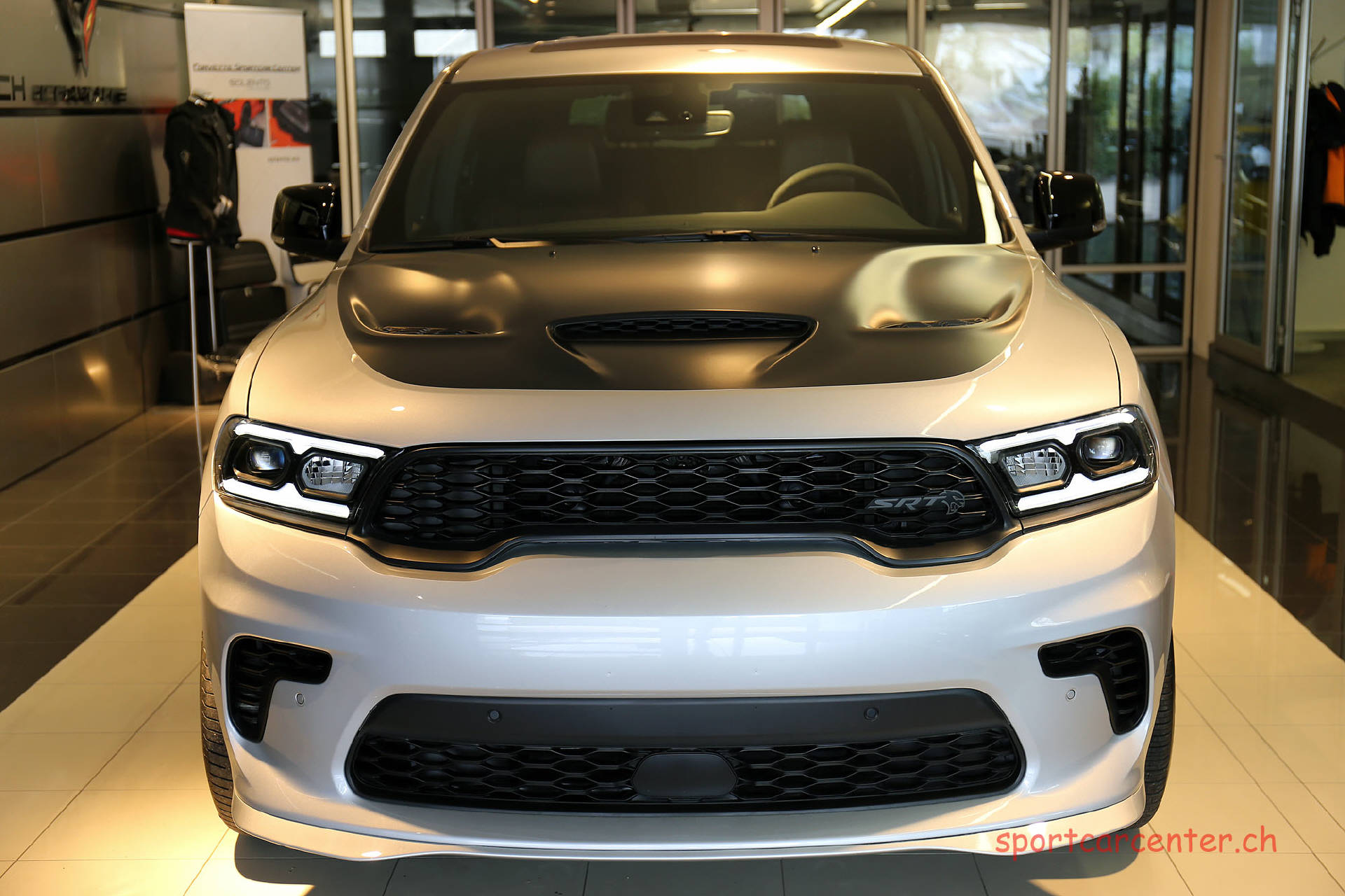 DODGE Durango 6.2 V8 Hellcat Silver Bullet-showroom-element-2