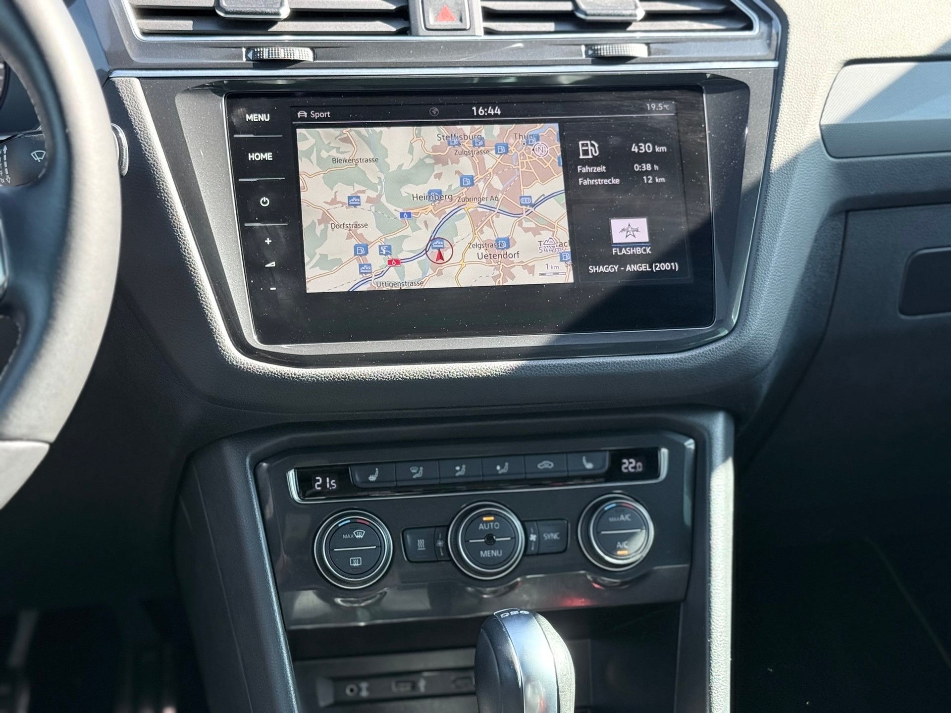 VW Tiguan 2.0 TDI SCR Highline 4Motion DSG-image-14
