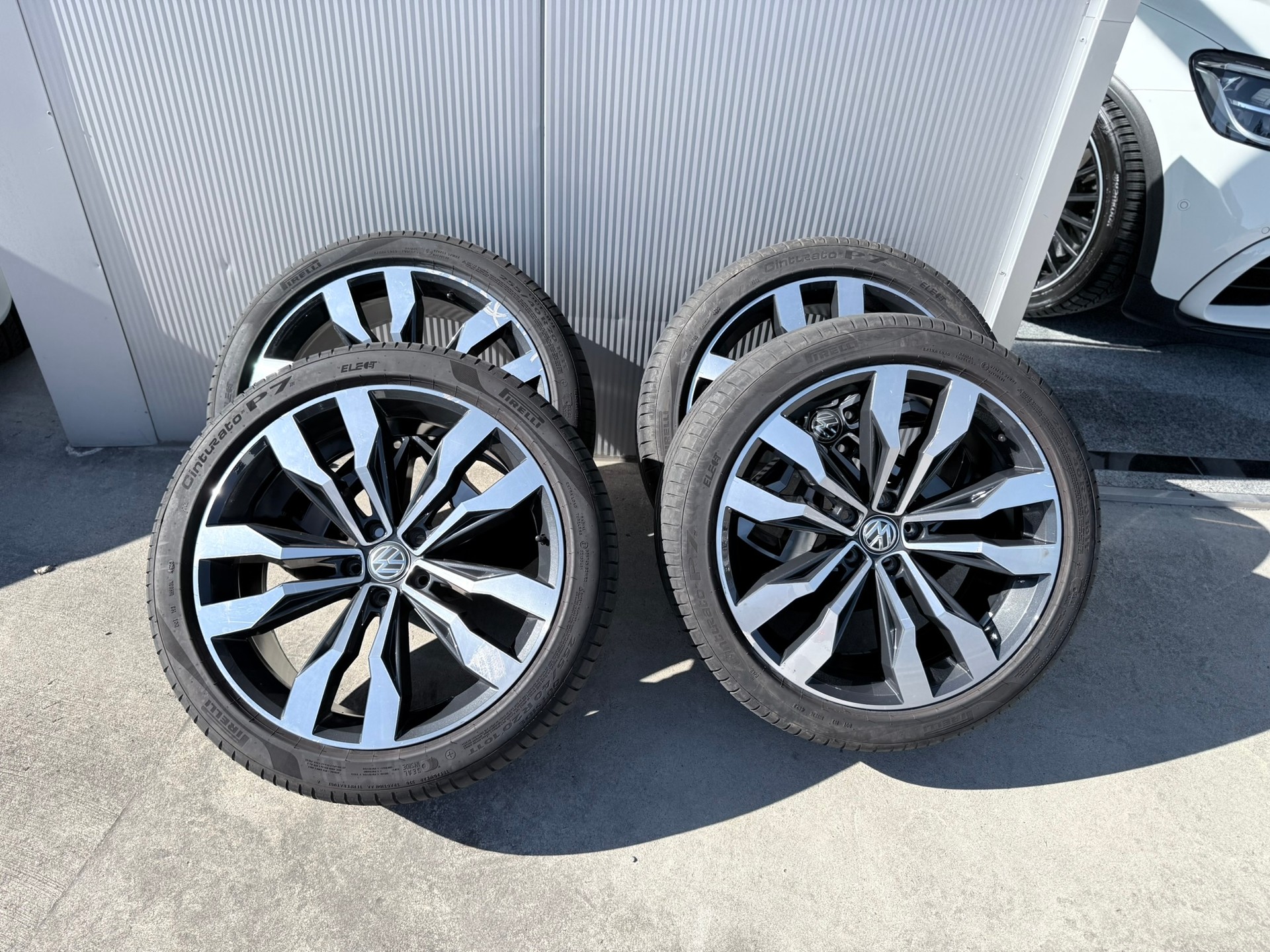 VW Tiguan 2.0 TDI SCR Highline 4Motion DSG-image-18
