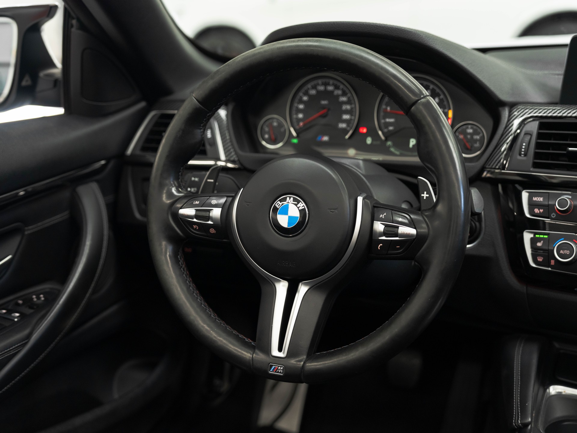 BMW M4 Cabriolet DKG-image-16