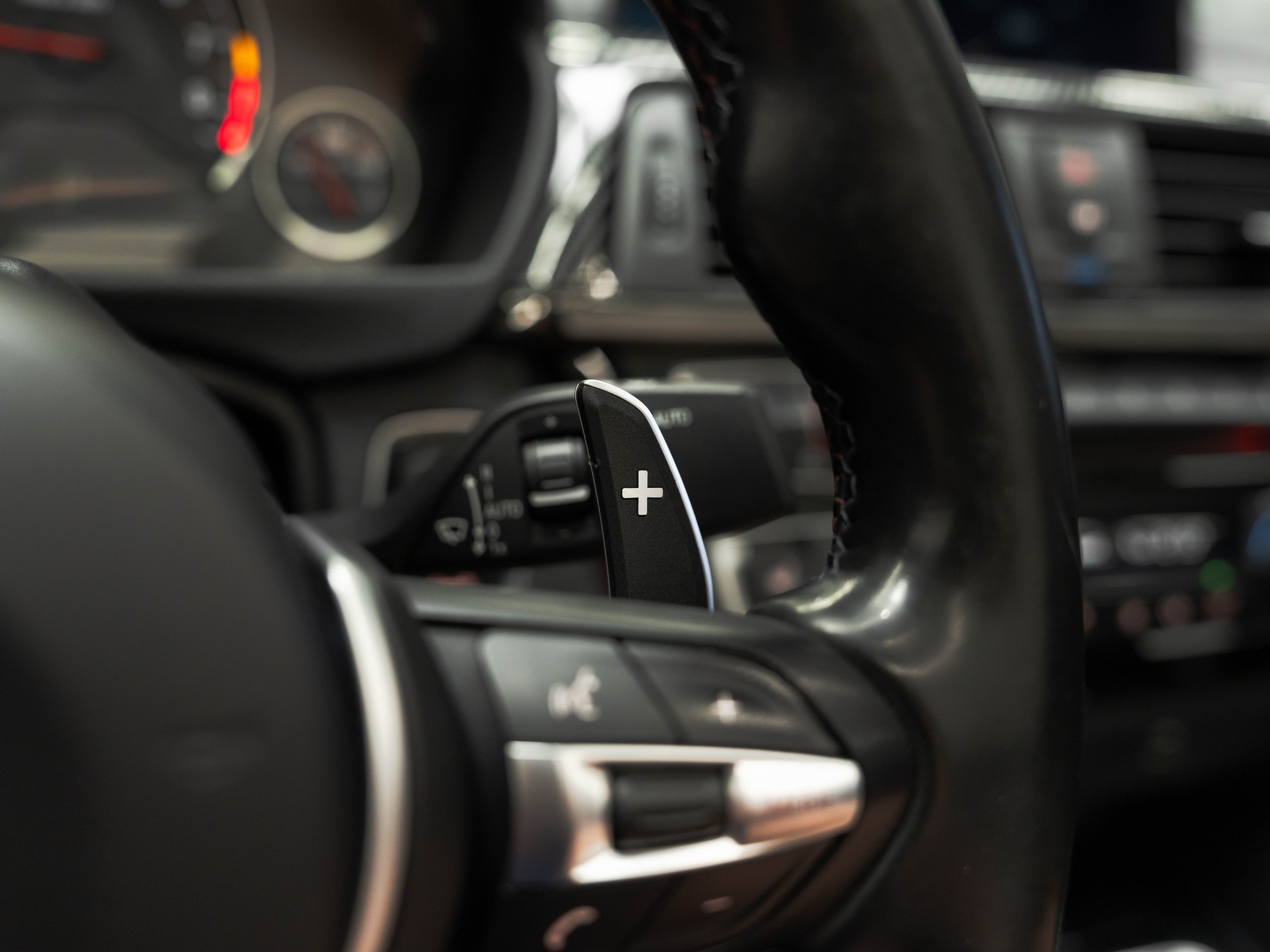 BMW M4 Cabriolet DKG-image-23