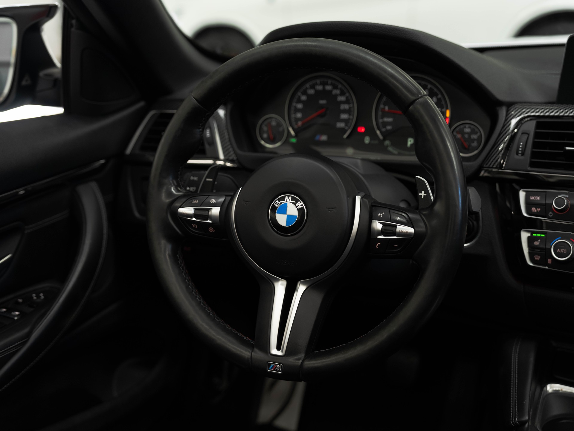 BMW M4 Cabriolet DKG-image-11