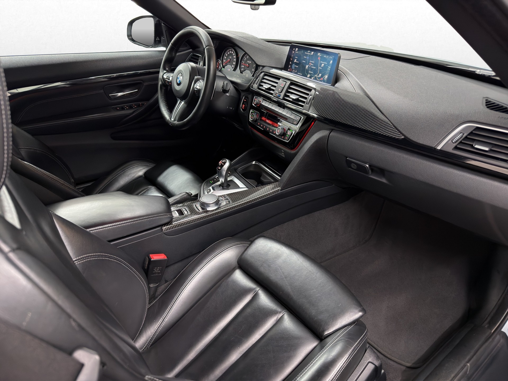 BMW M4 Cabriolet DKG-image-18