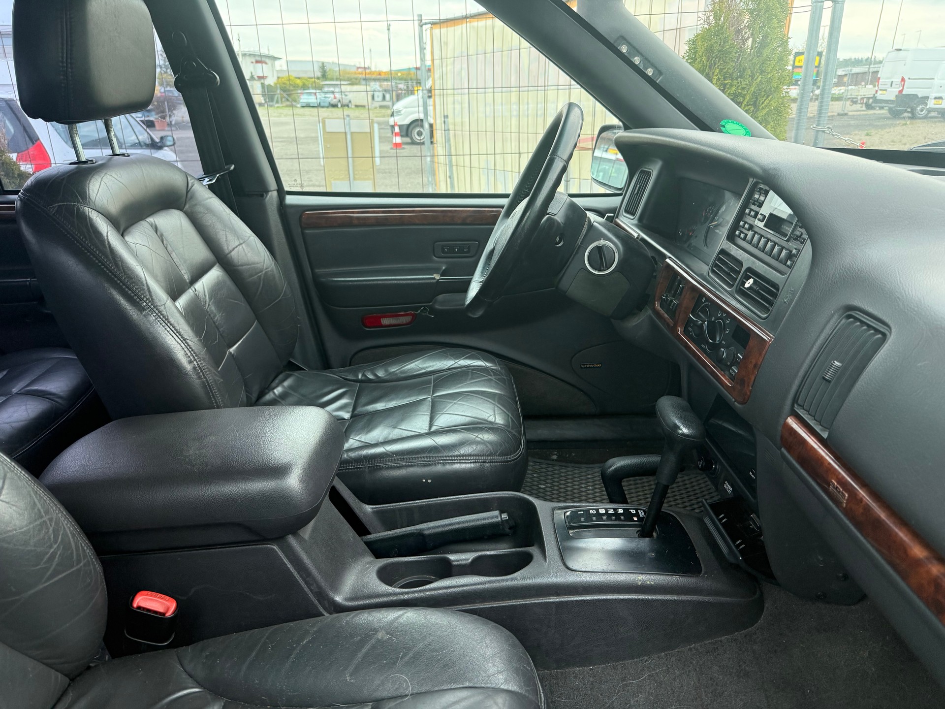 JEEP Grand Cherokee 5.2 Limited Automatic-image-4