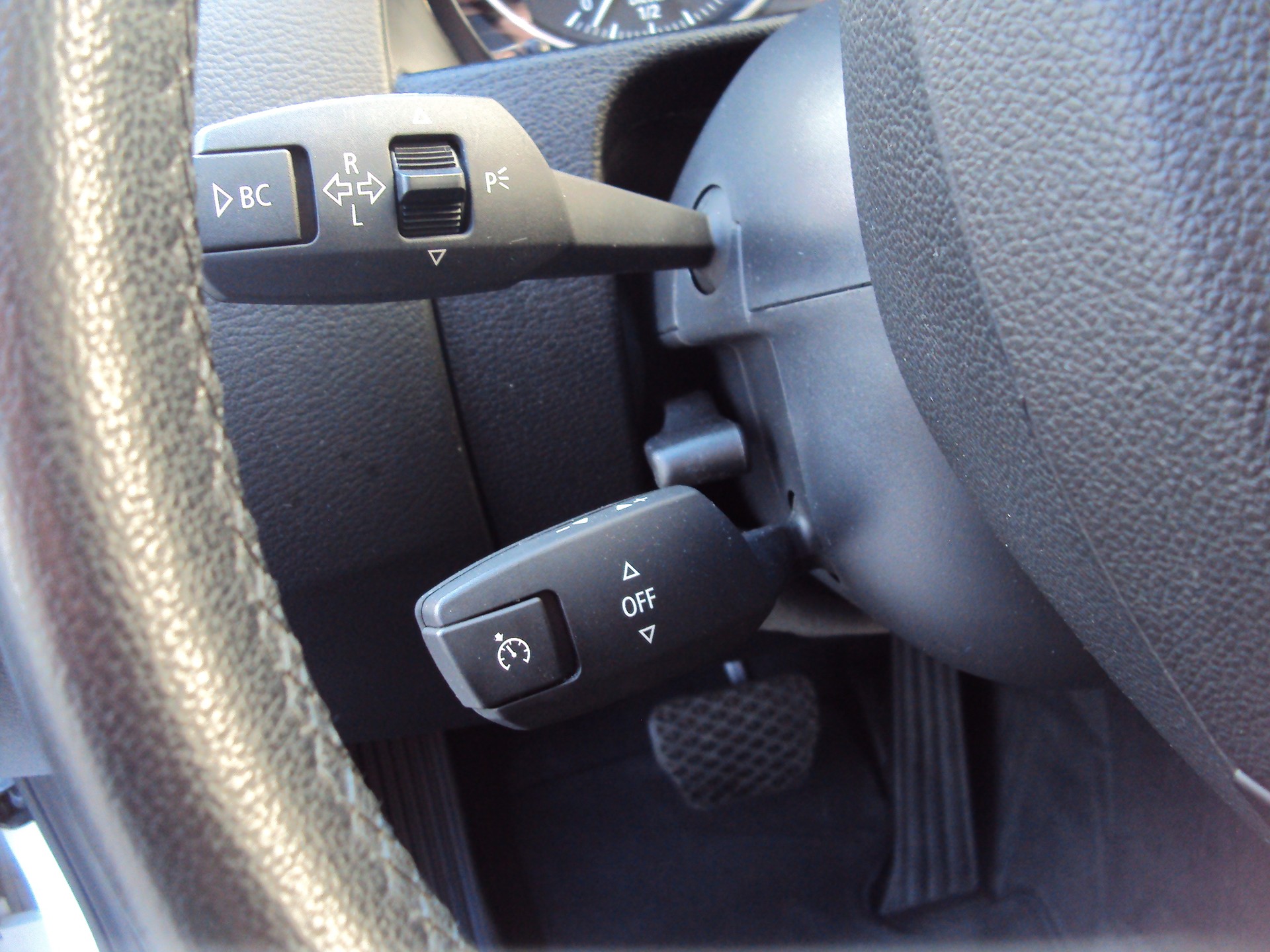 BMW X1 xDrive 18d Steptronic-image-13
