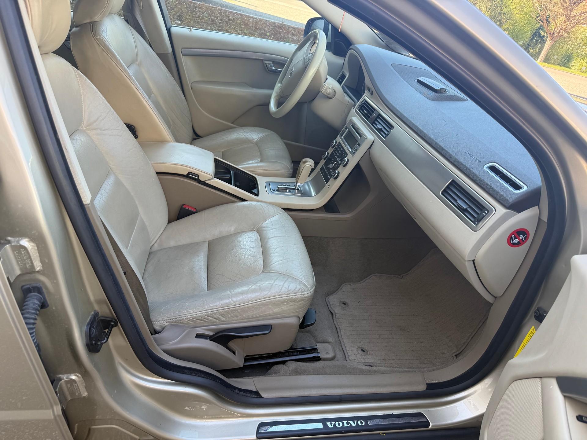 VOLVO S80 3.2 AWD Momentum Geartronic-image-6