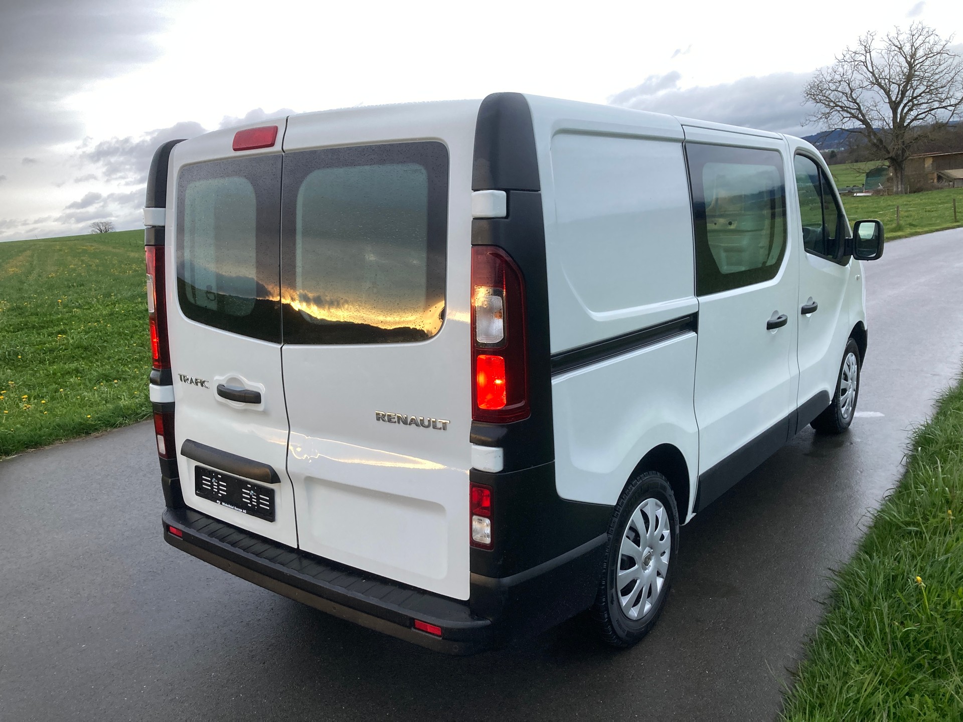 RENAULT Trafic 1.6 ENERGY TwinT. dCi125 2.9t Busin. L1H1 **Klima**Nutzlast 1'160 KG**-image-2