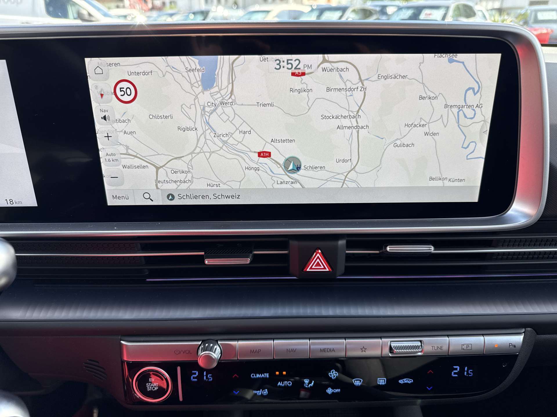 HYUNDAI Ioniq 6 77kWh Plus Line 325PS 4WD Automat-image-1