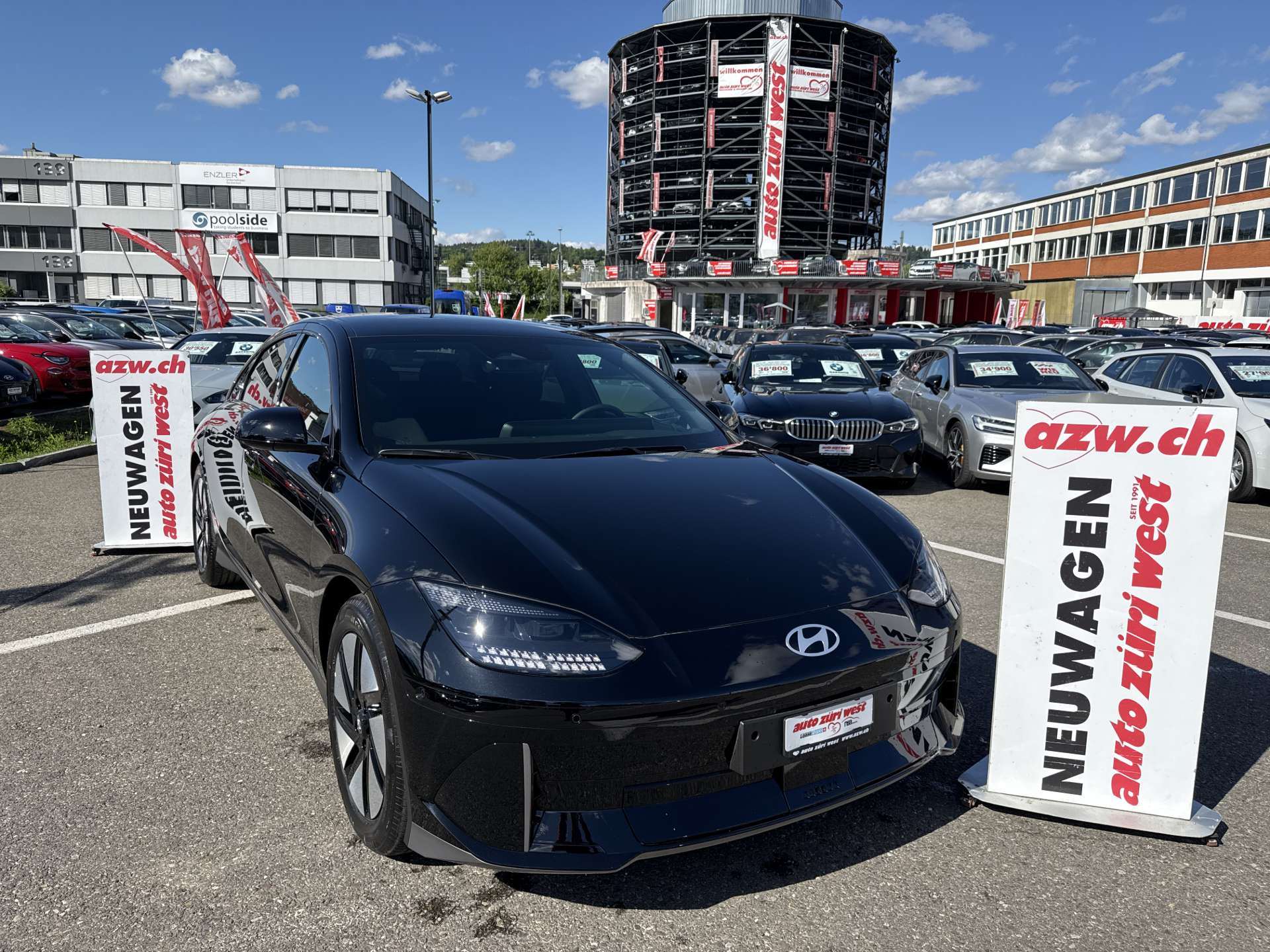 HYUNDAI Ioniq 6 77kWh Plus Line 325PS 4WD Automat-image-0