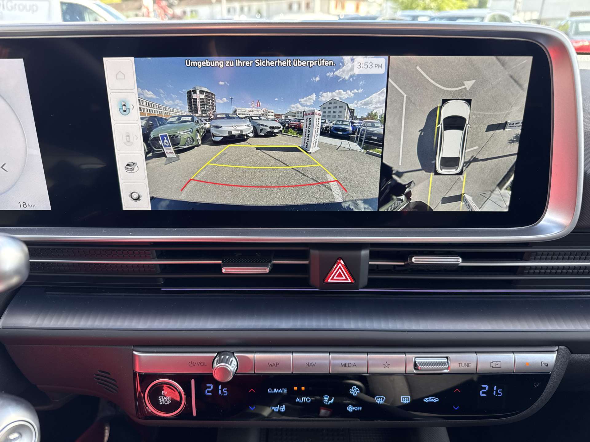 HYUNDAI Ioniq 6 77kWh Plus Line 325PS 4WD Automat-image-9