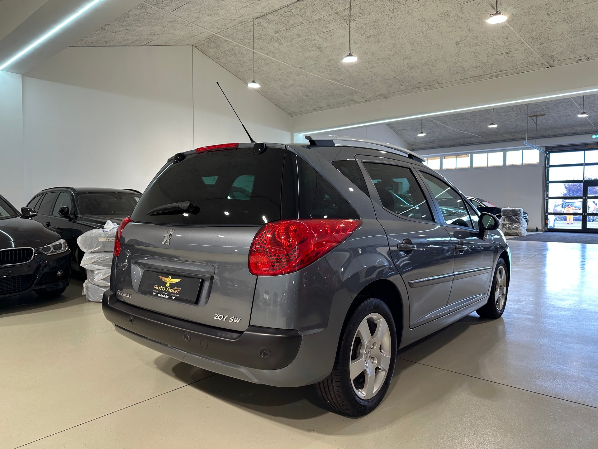 PEUGEOT 207 SW 1.6 16V Trendy Clim-image-8