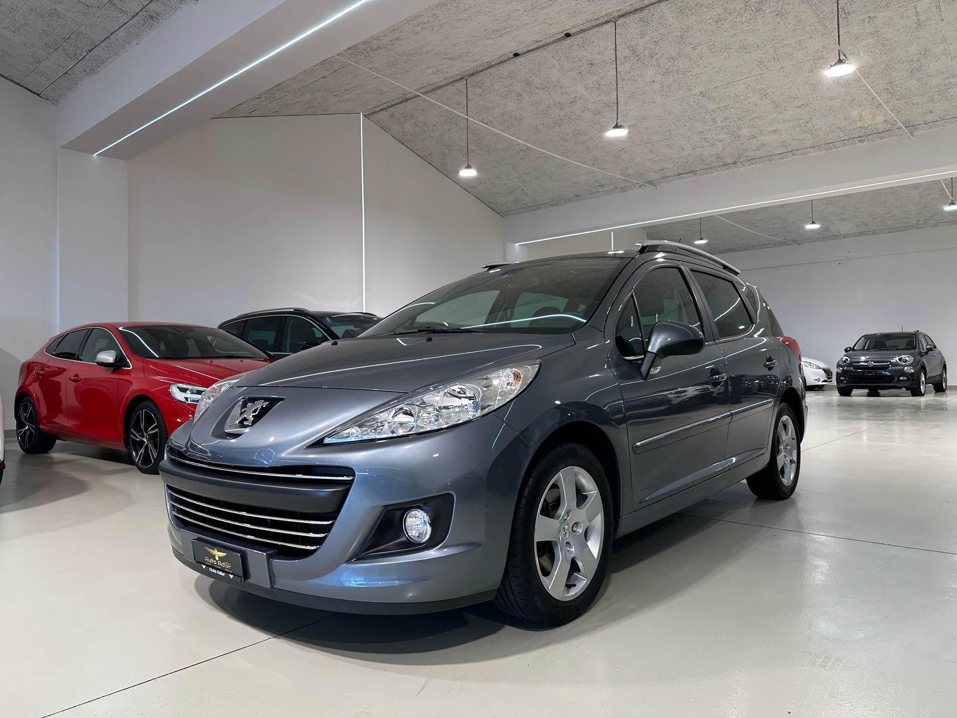 PEUGEOT 207 SW 1.6 16V Trendy Clim-image-2
