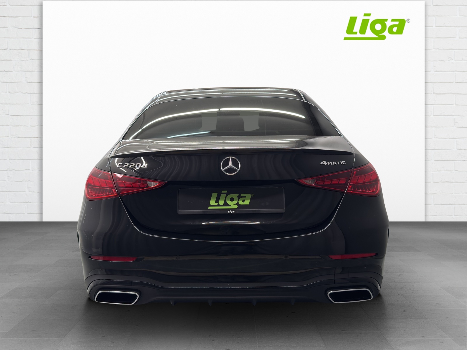 MERCEDES-BENZ C 220 d AMG Line 4Matic Swiss Star Lim.-image-4