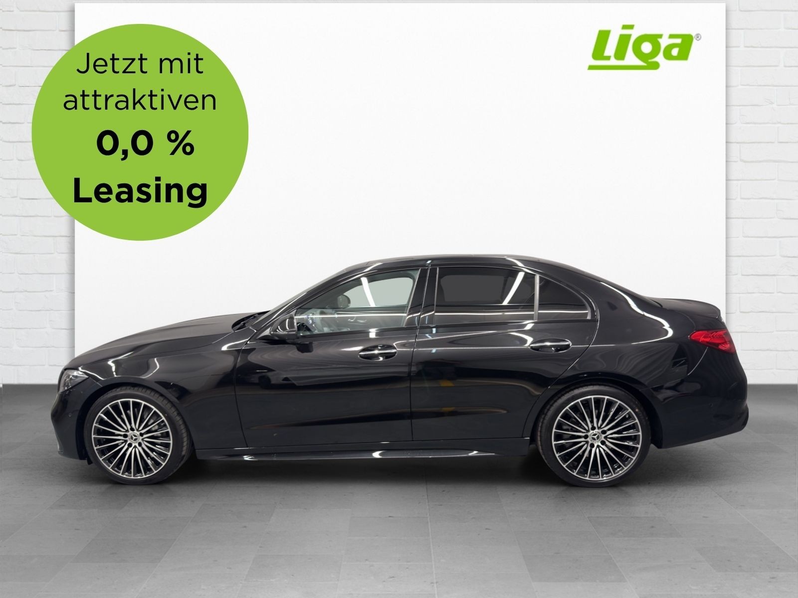 MERCEDES-BENZ C 220 d AMG Line 4Matic Swiss Star Lim.-image-0