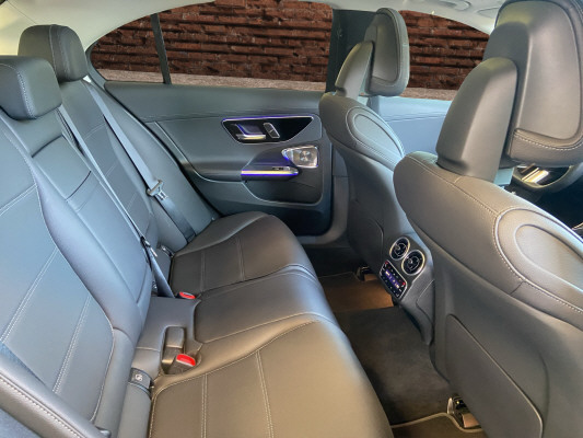 MERCEDES-BENZ C 200 4 Matic-image-13