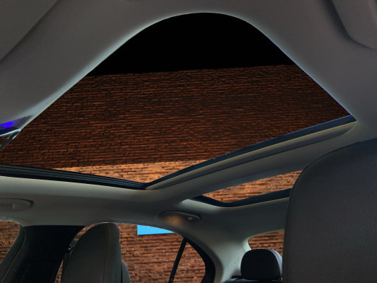 MERCEDES-BENZ C 200 4 Matic-image-9