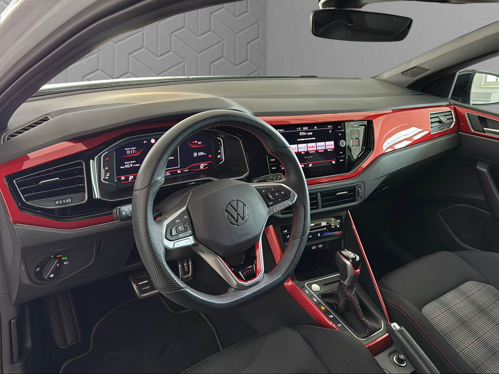 VW Polo 2.0 TSI GTI DSG-image-11