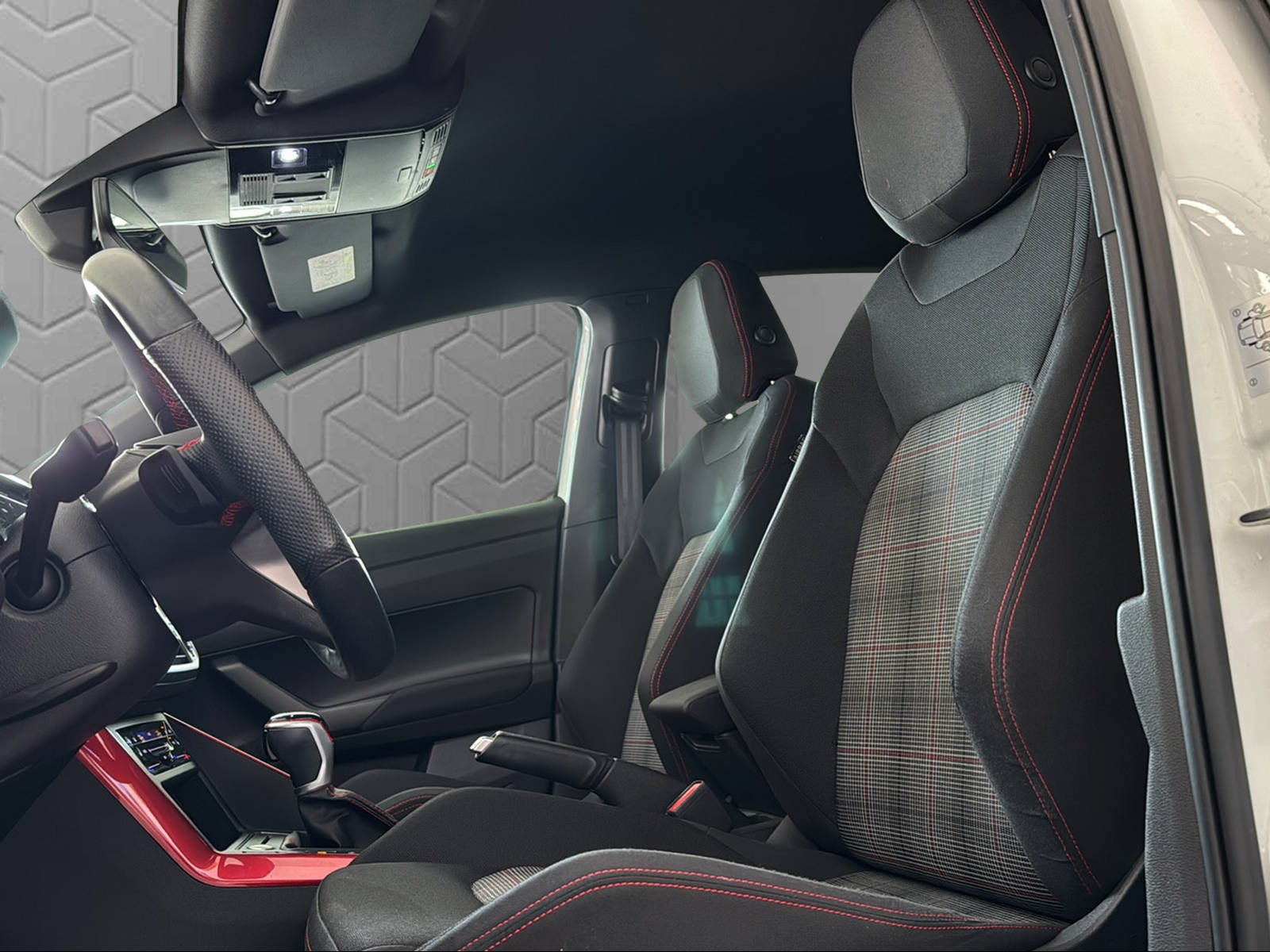 VW Polo 2.0 TSI GTI DSG-image-10