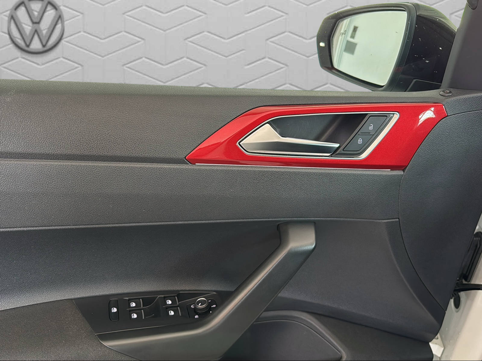 VW Polo 2.0 TSI GTI DSG-image-17