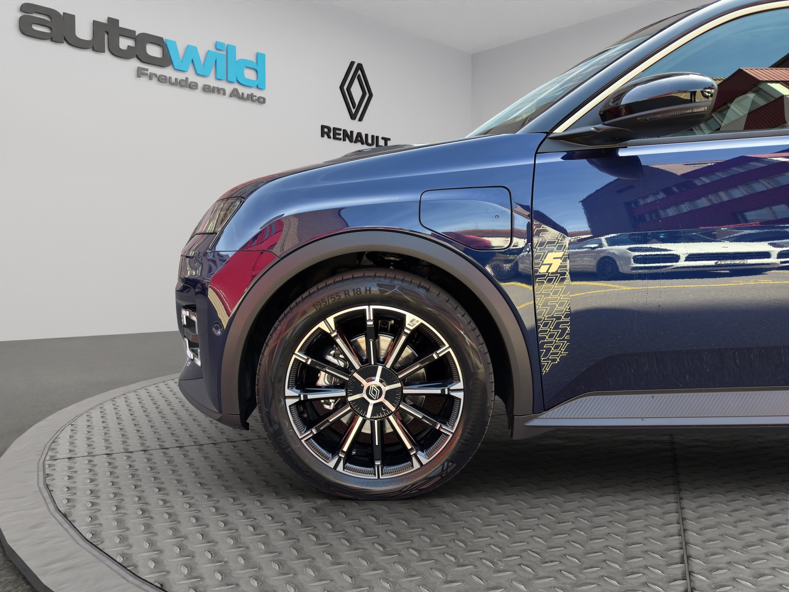 RENAULT 5 E-Tech Comfort Range Techno-image-11