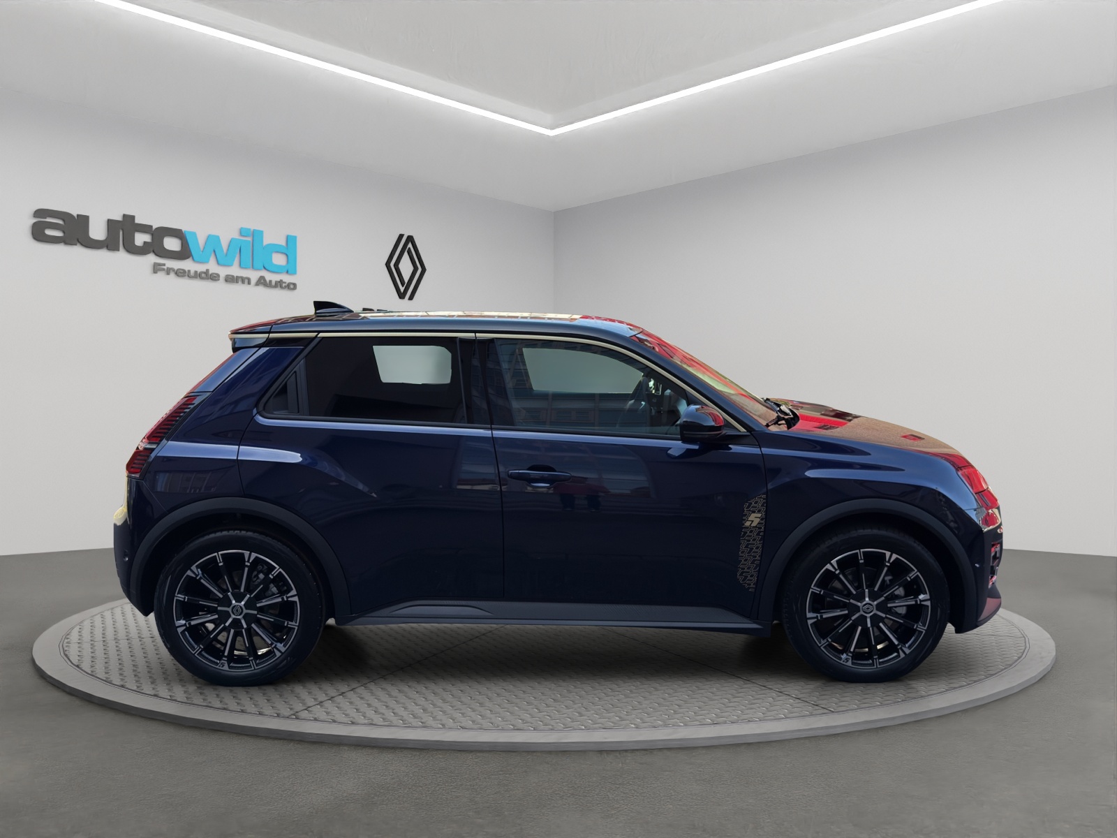 RENAULT 5 E-Tech Comfort Range Techno-image-12