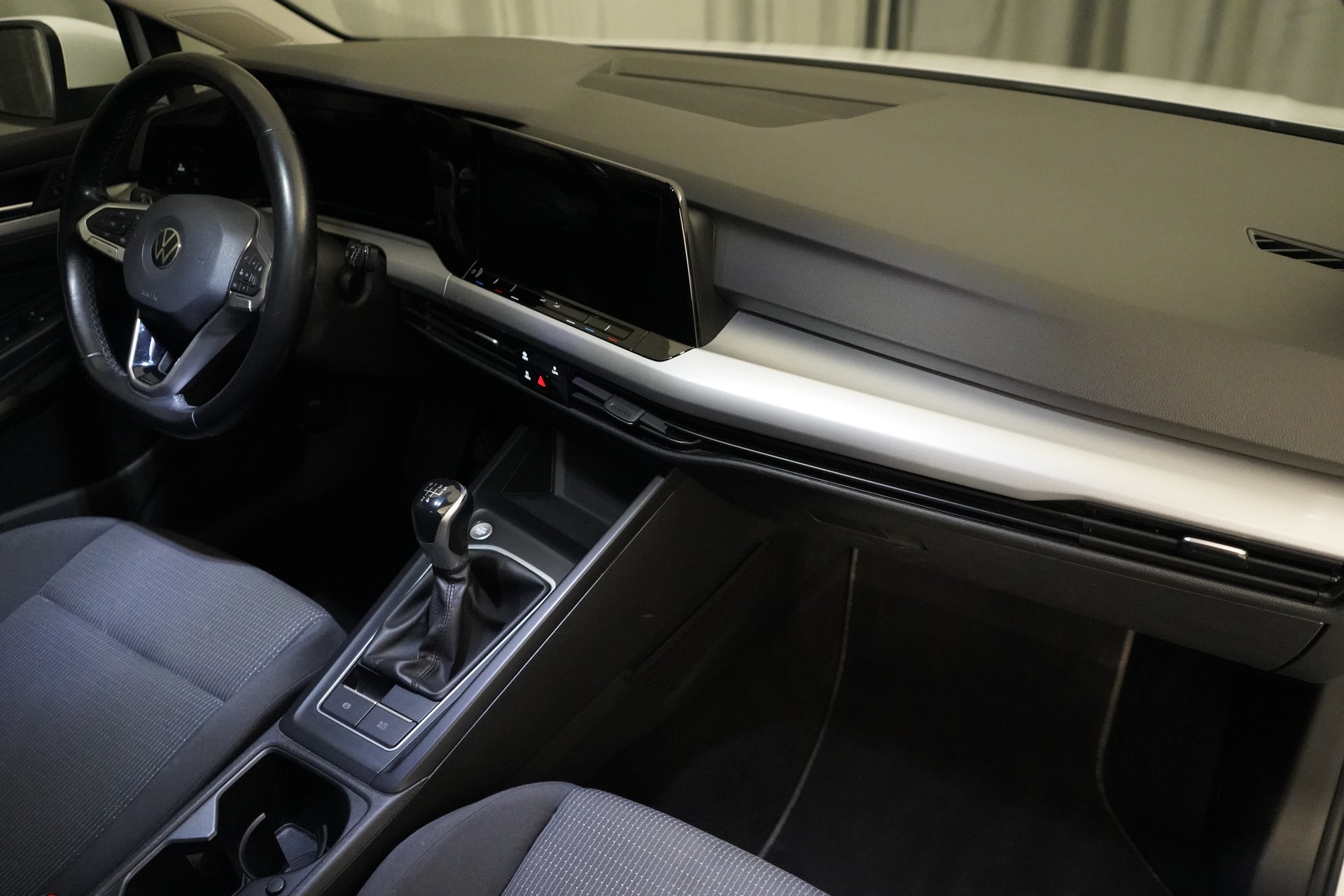 VW Golf 1.0 TSI Value-image-6