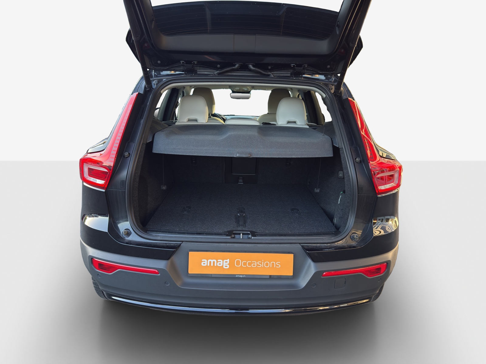 VOLVO XC40 B5 Benzin Mild Hybrid AWD Plus Dark Geartronic-image-12