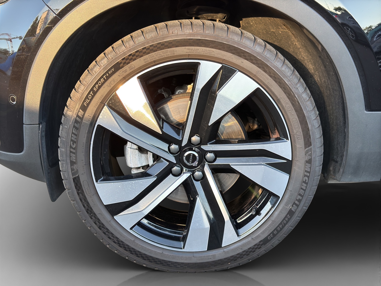 VOLVO XC40 B5 Benzin Mild Hybrid AWD Plus Dark Geartronic-image-13