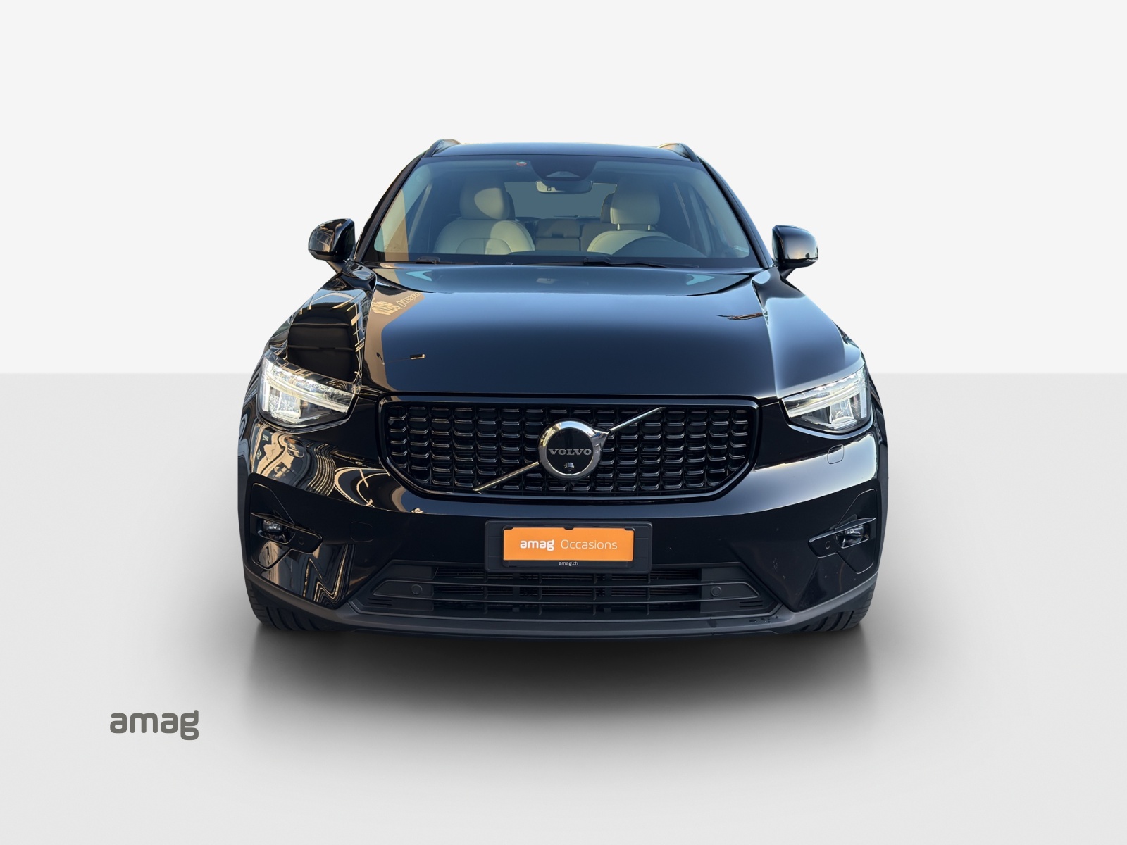 VOLVO XC40 B5 Benzin Mild Hybrid AWD Plus Dark Geartronic-image-6