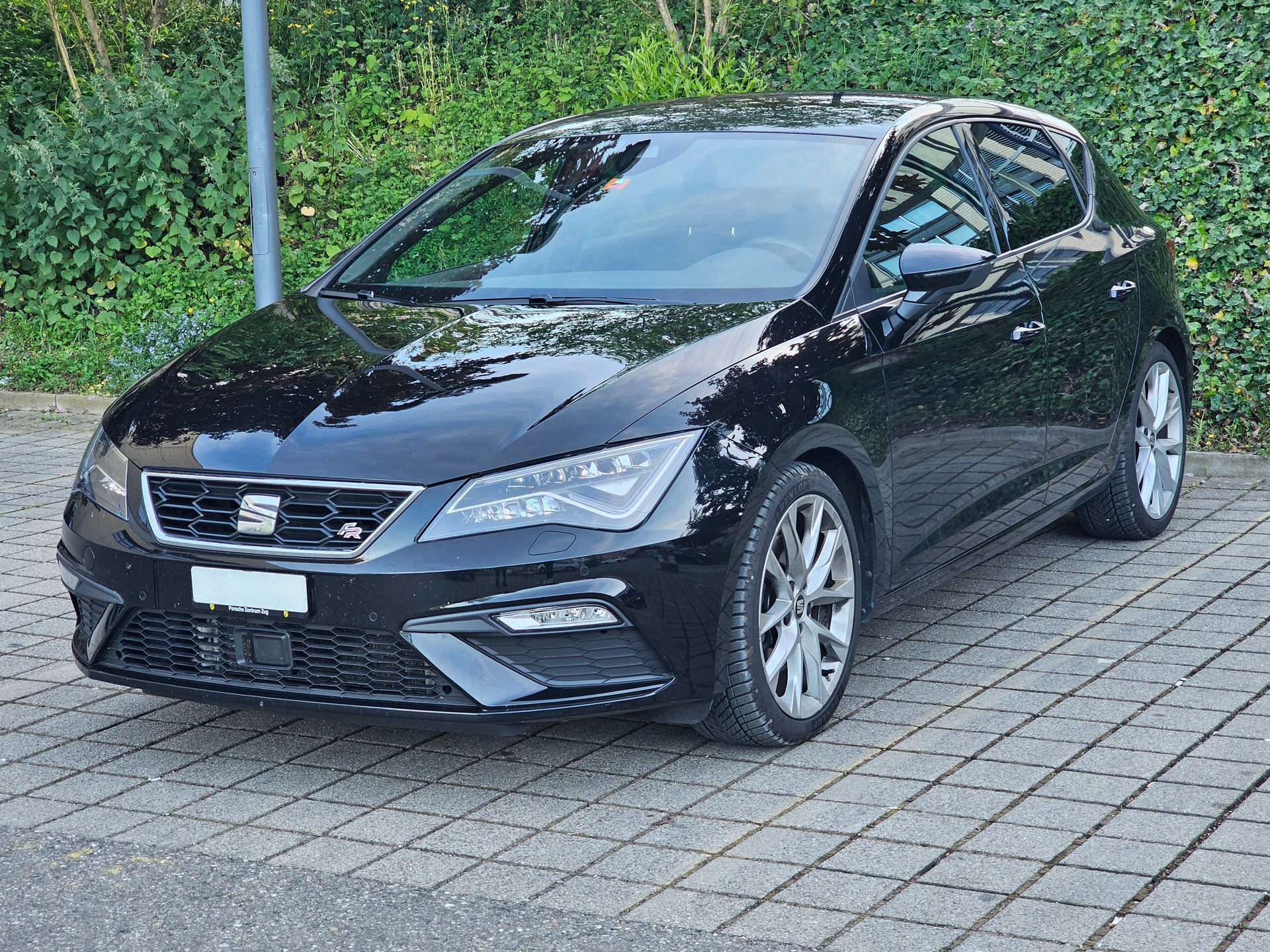 SEAT Leon FR 1.5 TSI EVO ACT Beats (5F Facelift)-image-1