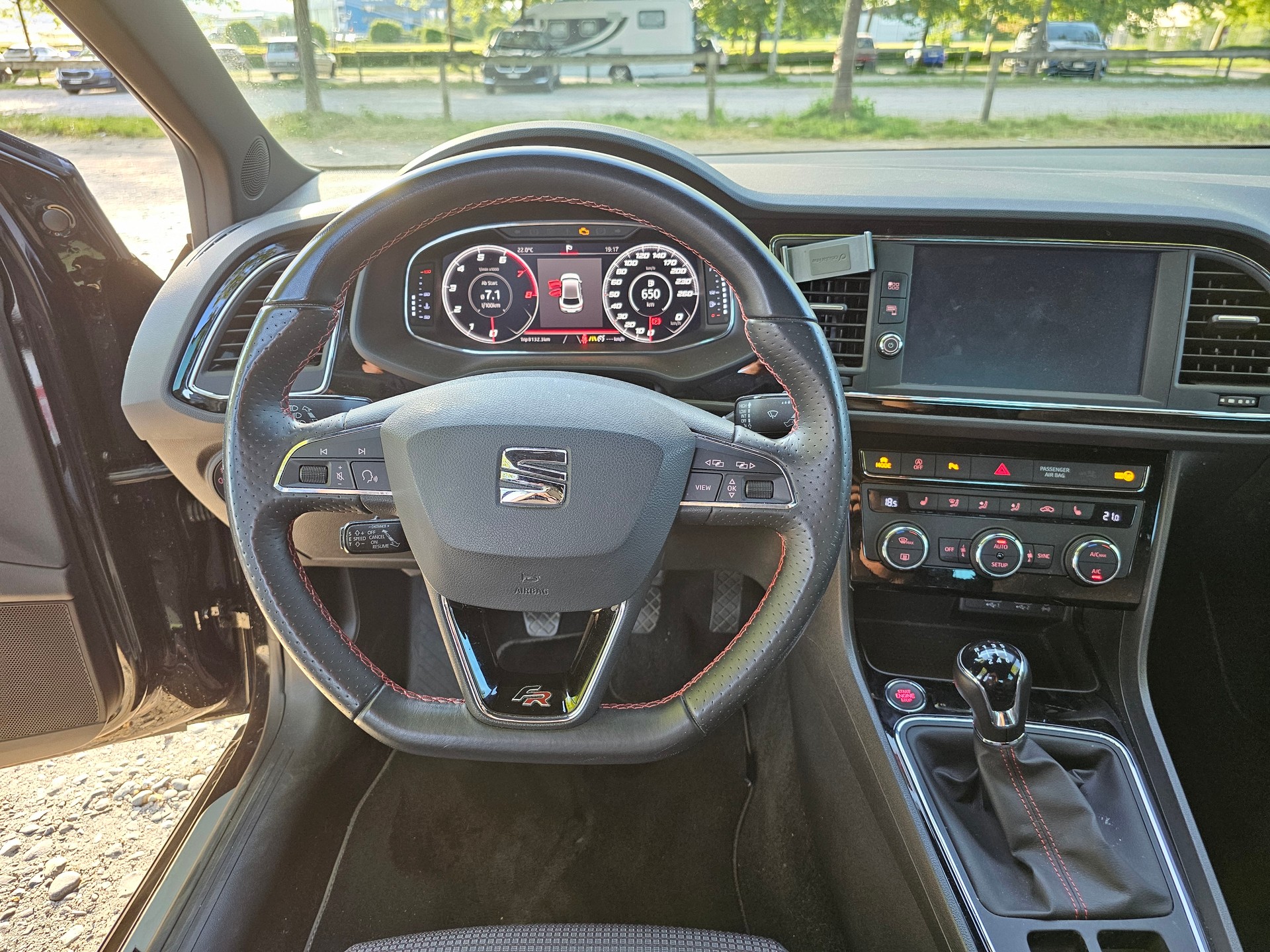 SEAT Leon FR 1.5 TSI EVO ACT Beats (5F Facelift)-image-6