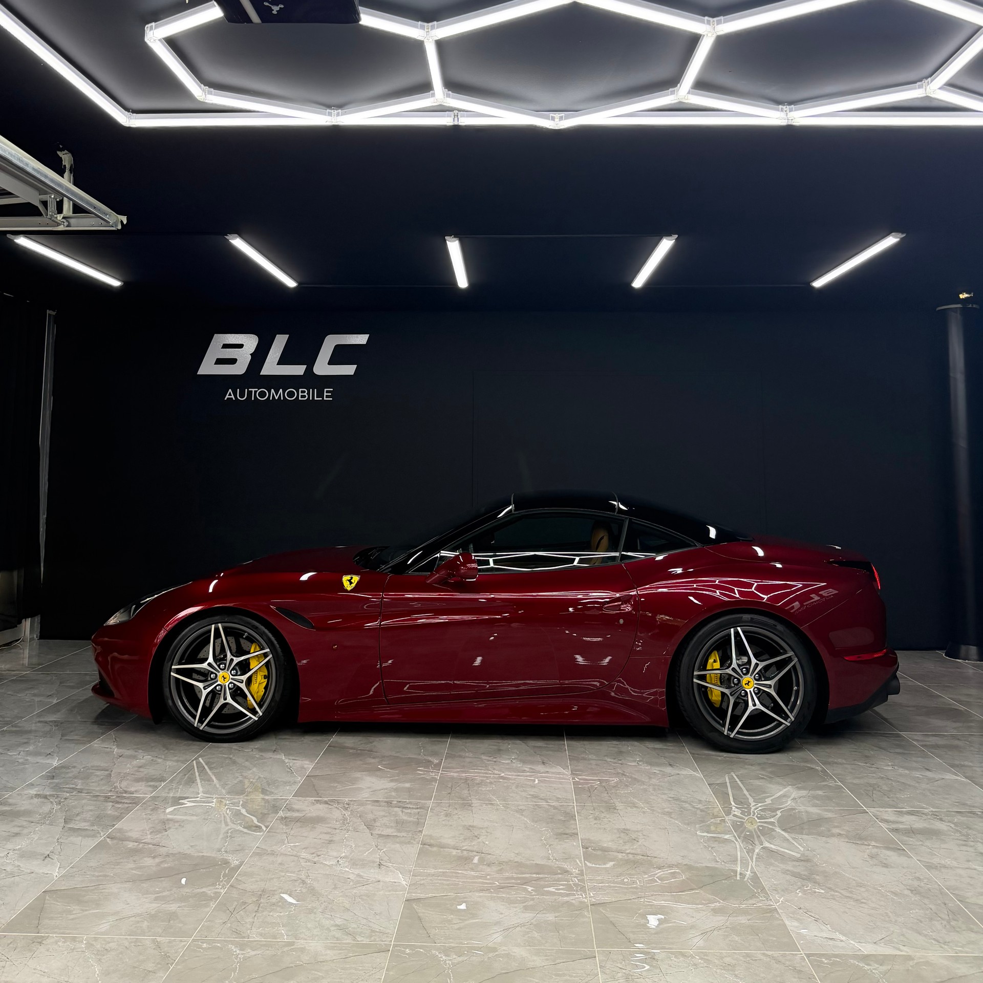 FERRARI California 3.9 V8 T-image-2