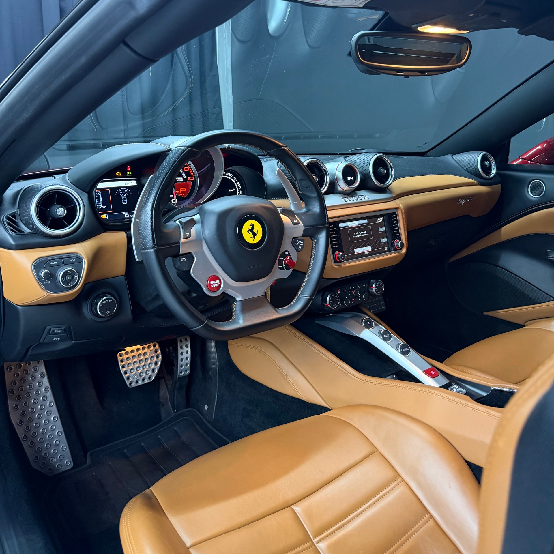 FERRARI California 3.9 V8 T-image-8
