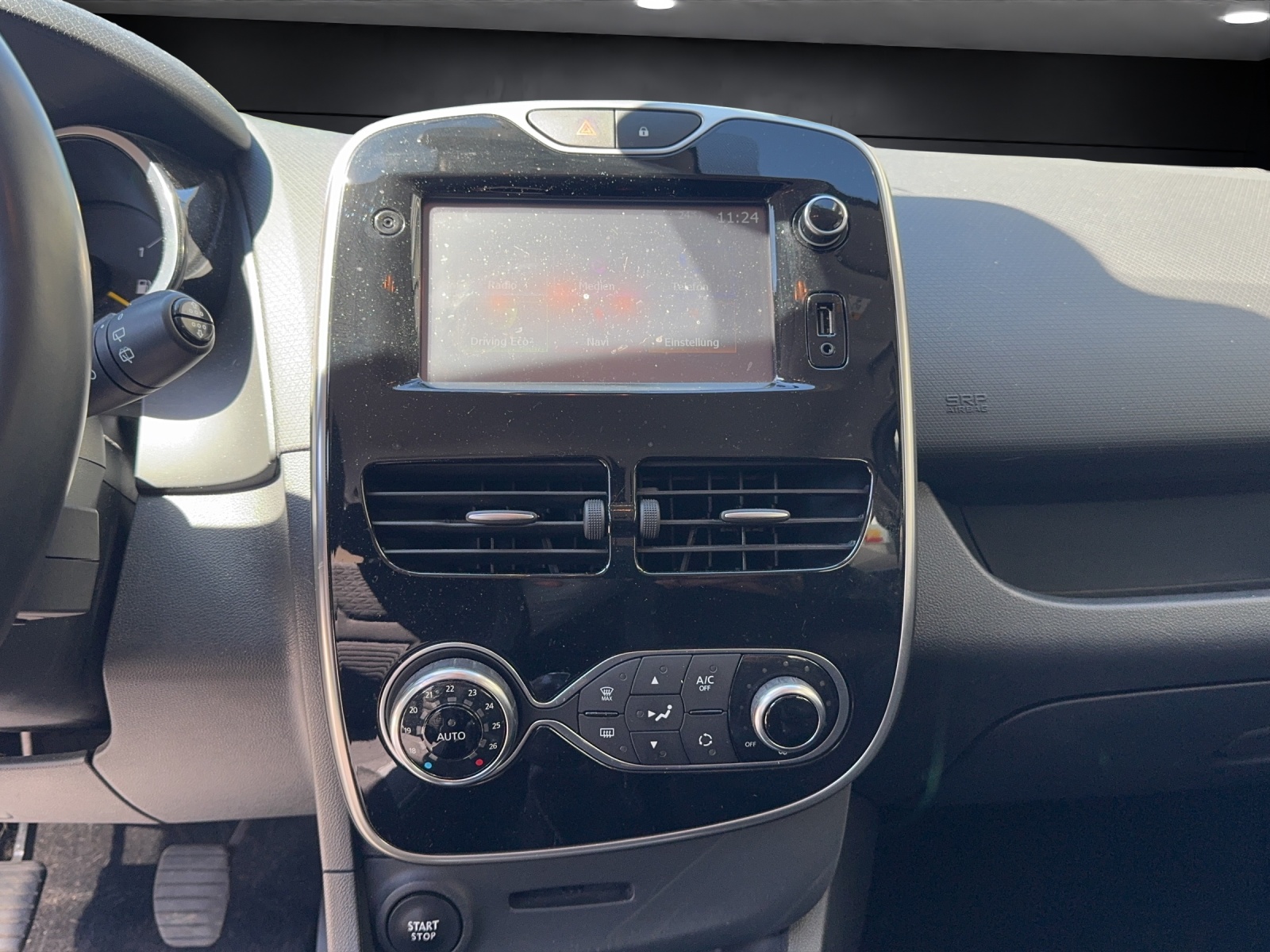 RENAULT Clio 0.9 Limited-image-6