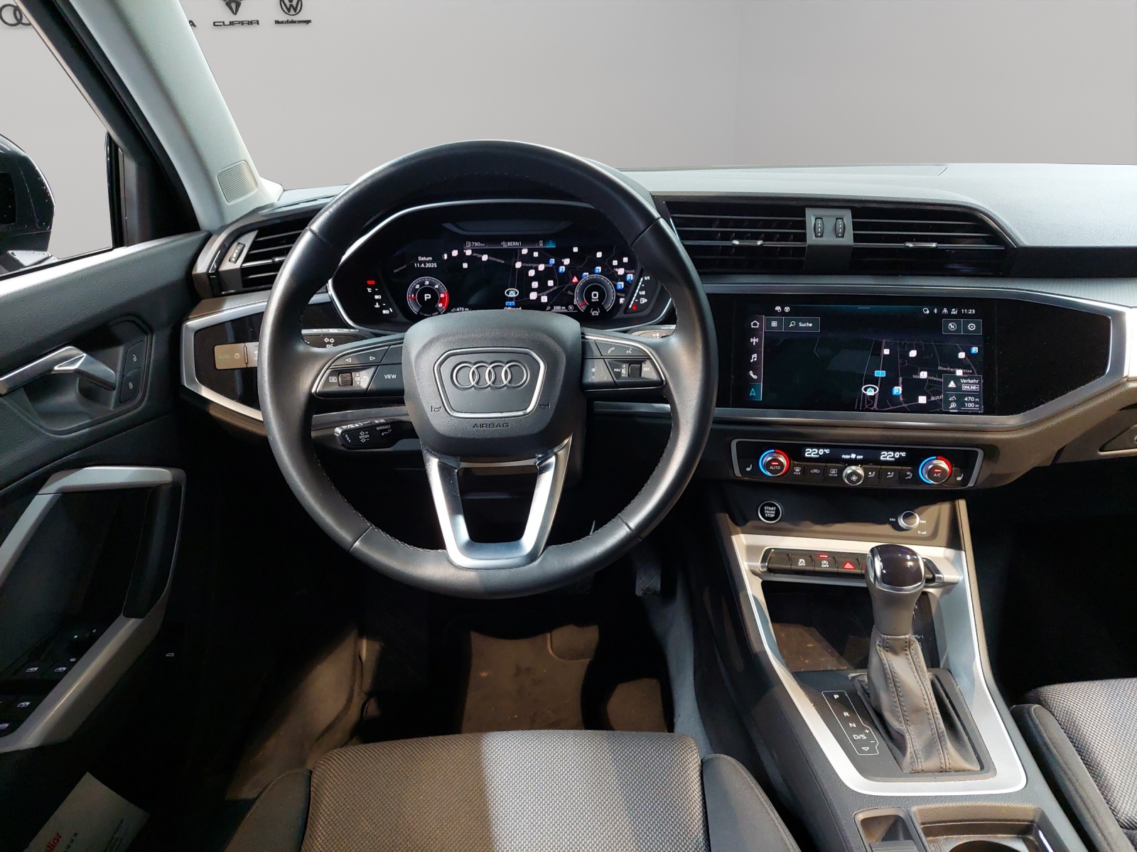 AUDI Q3 35 TDI S line quattro S-tronic-image-6