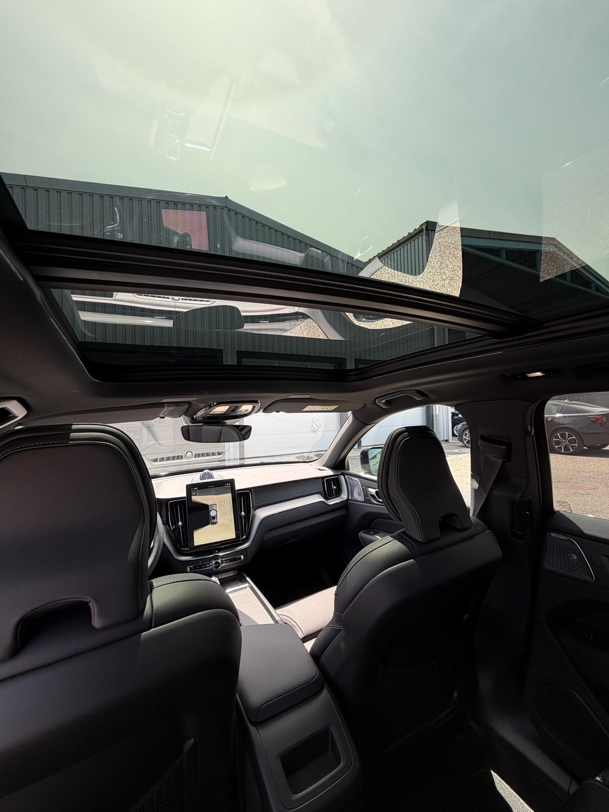 VOLVO XC60 2.0 T8 TE Black Edition eAWD-image-19