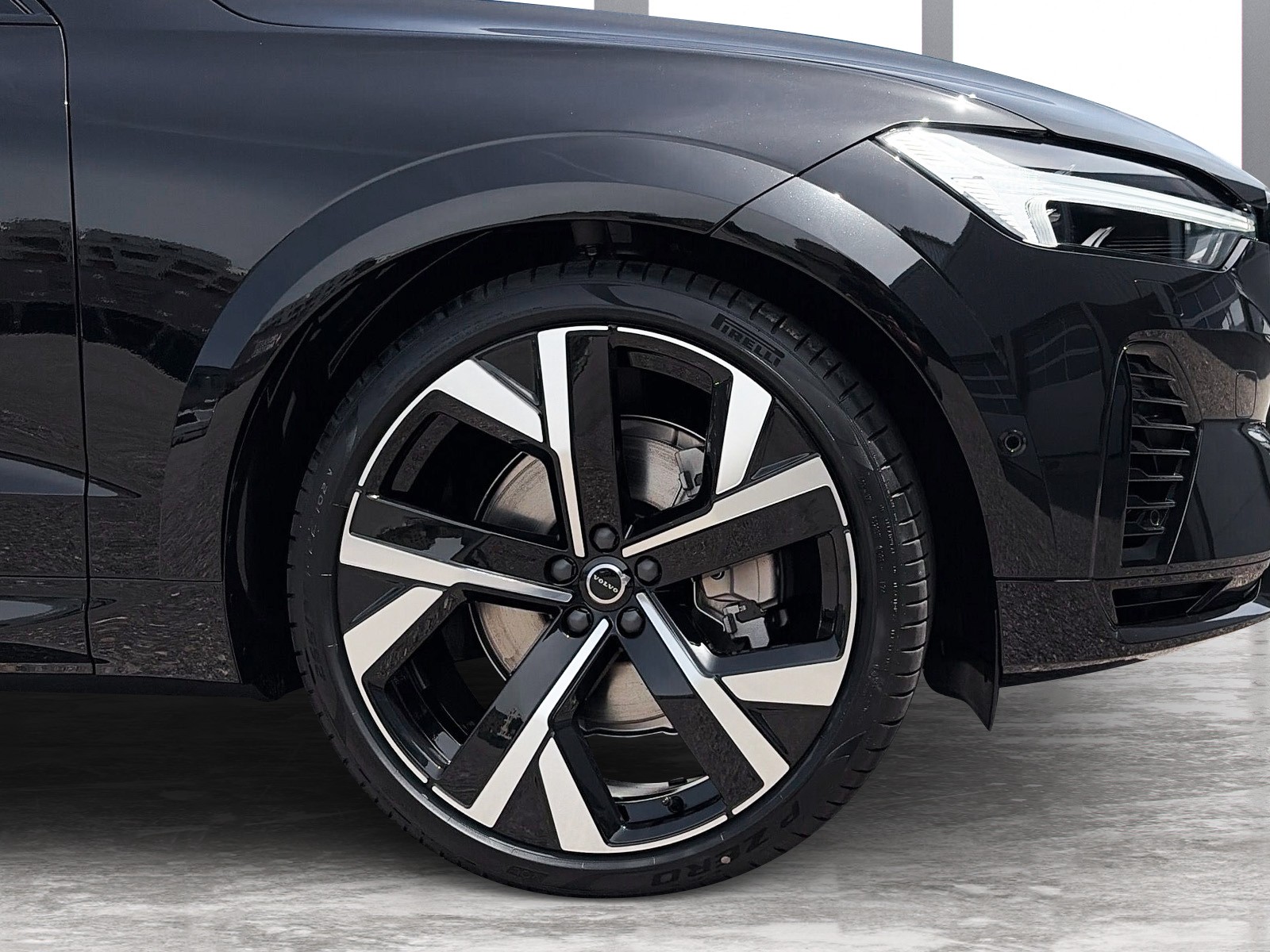 VOLVO XC60 2.0 T8 TE Black Edition eAWD-image-6