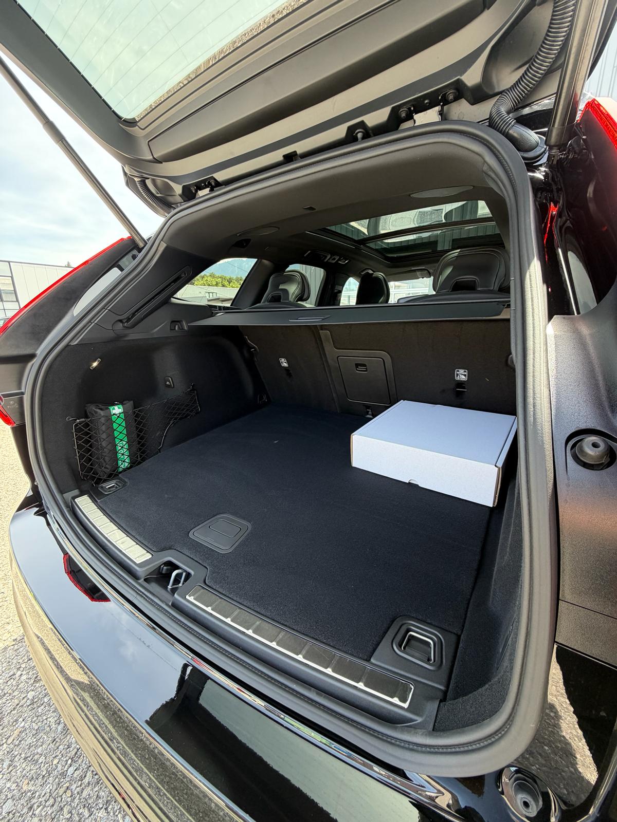 VOLVO XC60 2.0 T8 TE Black Edition eAWD-image-20