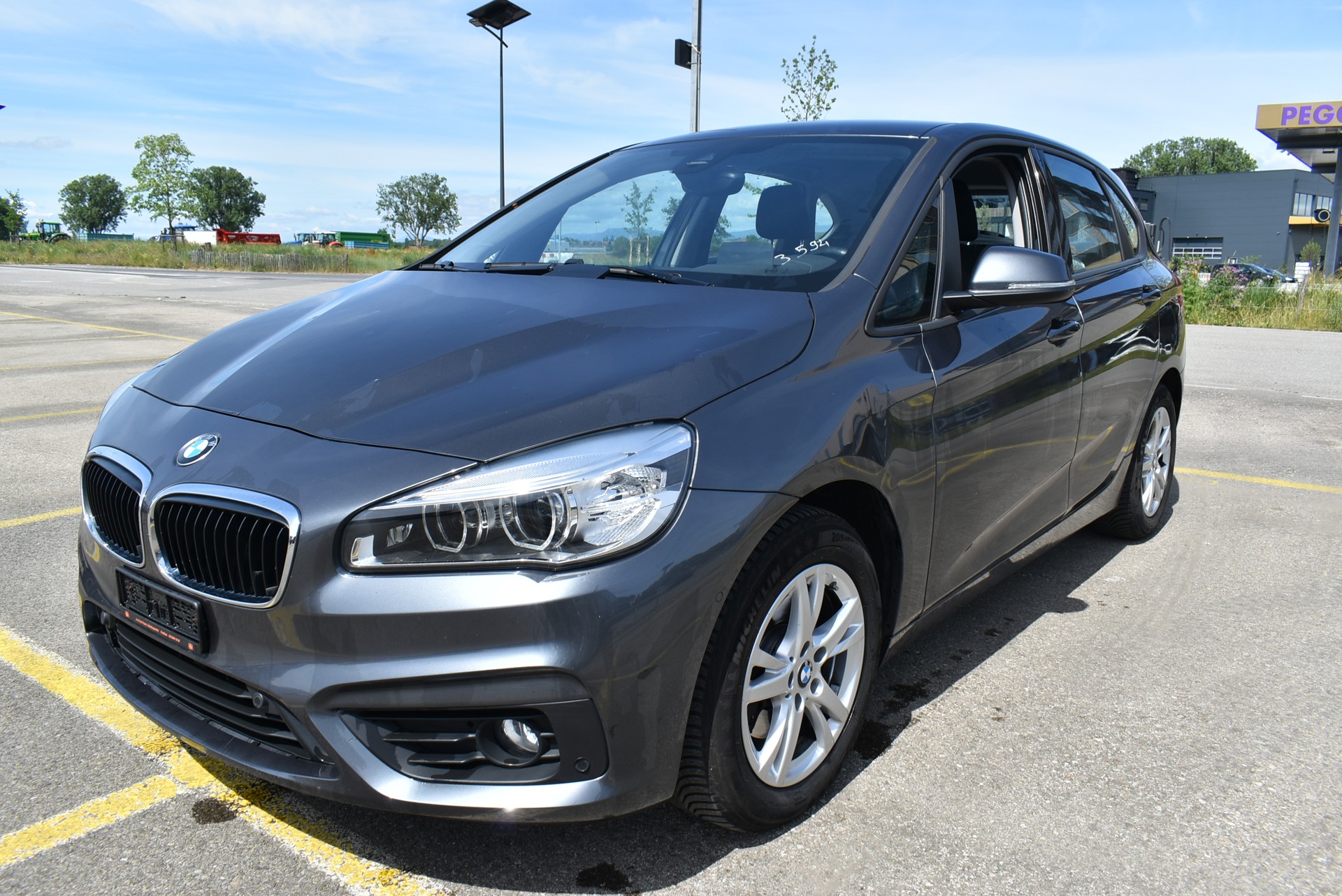 BMW 218d xDrive Active Tourer Steptronic-image-0