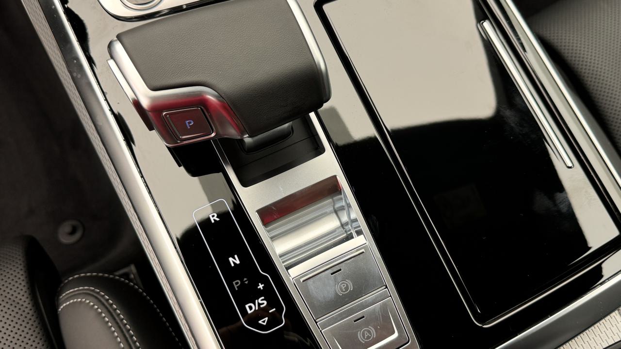 AUDI Q8 SUV TDI quattro 210 kW S line-image-10