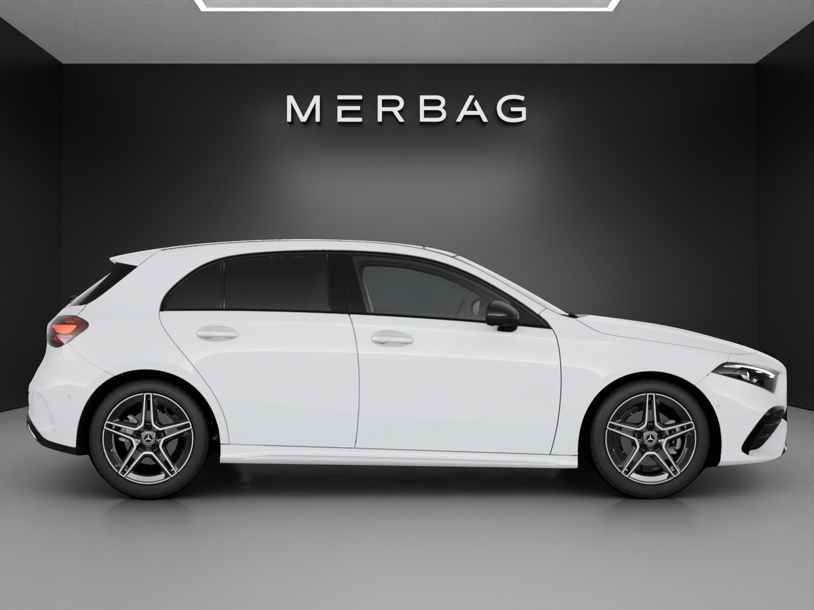 MERCEDES-BENZ A 200 Night Star 7G-DCT-image-1